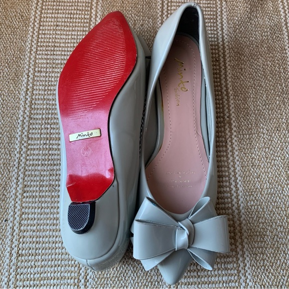 Bow Knot Pointed Toe Low Heel Pumps - Picture 4 of 4